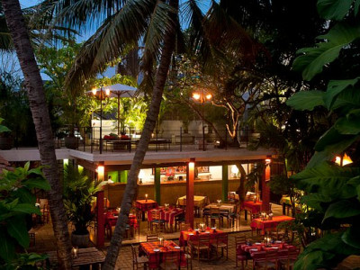 Barefoot Café & Gallery – Creative Corner